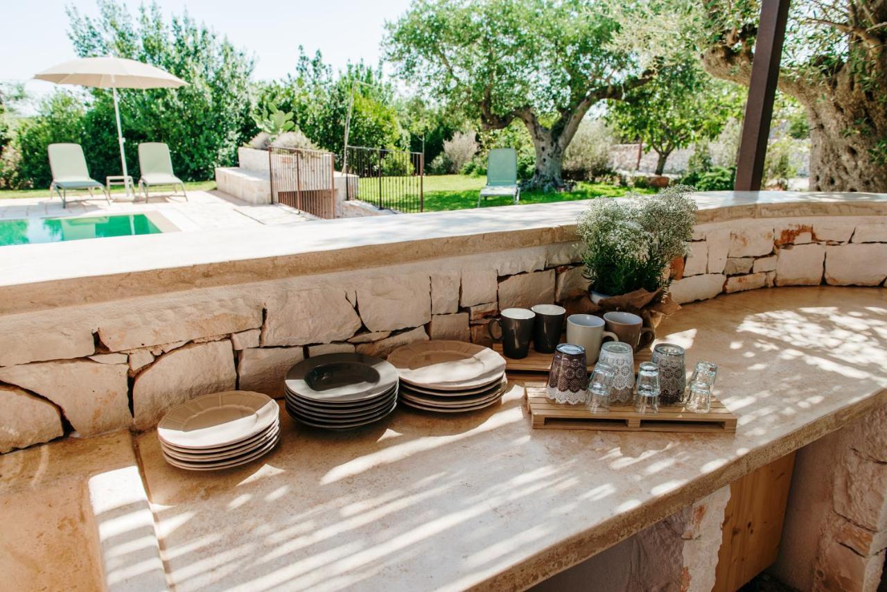 Hotel Trulli Delle Sete Locorotondo Exterior foto